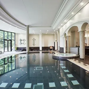 Hotel & Le Pavillon, Charbonnières-les-Bains